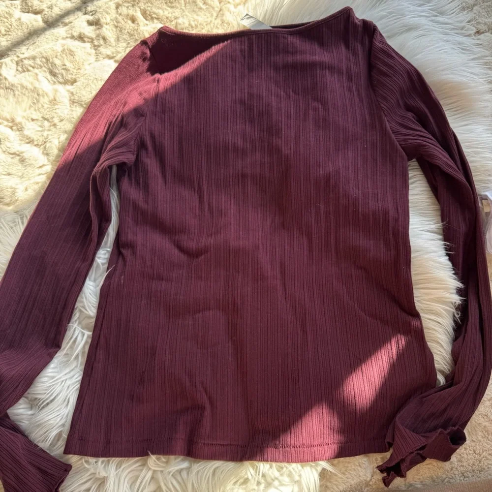 NWT Madewell Ribbed Long-Sleeve Boatneck Top in Burgundy - Picture 6 of 12